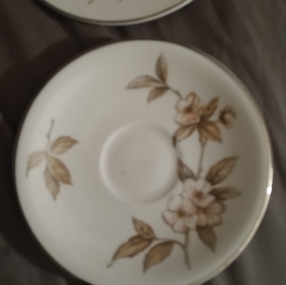 Spring glory bread and butter plate and saucer - Picture 2 of 5